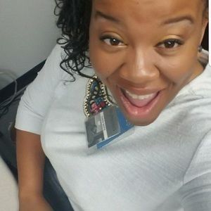 Meet your Posher, Ciara